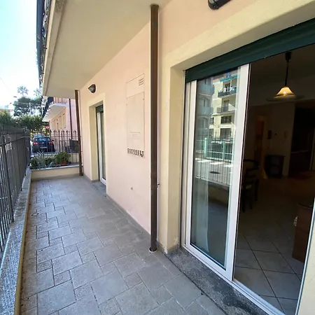 Bilocale Marina A Pochi Passi Dal Mare Di Apartmán